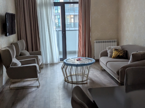 Two-bedroom 2+1 apartment for sale with a view of the courtyard